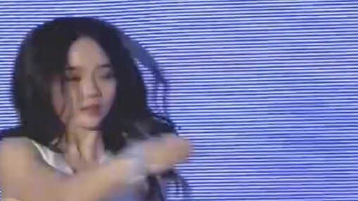 【Menagerie】Ryu Jimin tampil solo di atas panggung