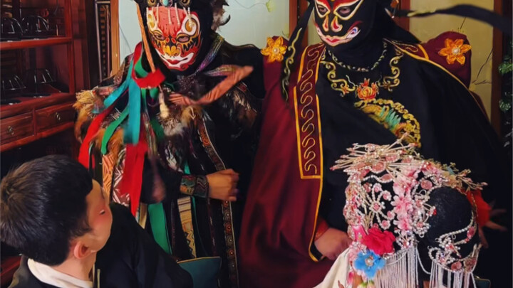 Berubah wajah adalah hal biasa di dunia ini, mengapa kita harus menjadi pengecualian?