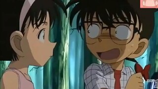 [Conan] Sonoko sent a photo to Conan's phone, but Conan had a nosebleed after seeing it