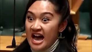 新西兰毛利人强烈反对国会新法案通过，毛利议员当场跳哈卡舞，该法案旨在促进种族平等。