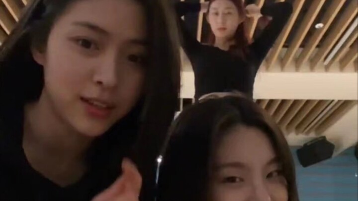 【Subtitle Mandarin Eksklusif】220103 ITZY Dance Vlive Subtitle Mandarin