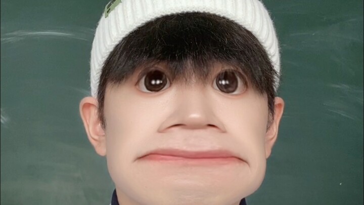 บนสนามกีฬา ลมและสายตาของเขา กลายเป็นวัยเยาว์ของฉัน…