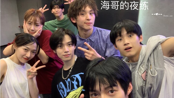 【练舞】海哥的夜训～～and我们，很多熟人哟：有赖赖，辉仔，人间大喇叭：屈柏宇， 还有两位舞蹈老师：雪瑶老师和小鸭老师
