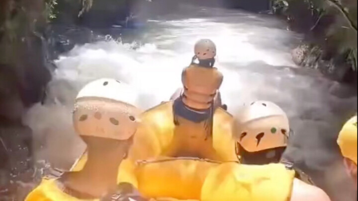 When it comes to rafting, Guizhou is the place to be! This should be my first rafting trip of the ye