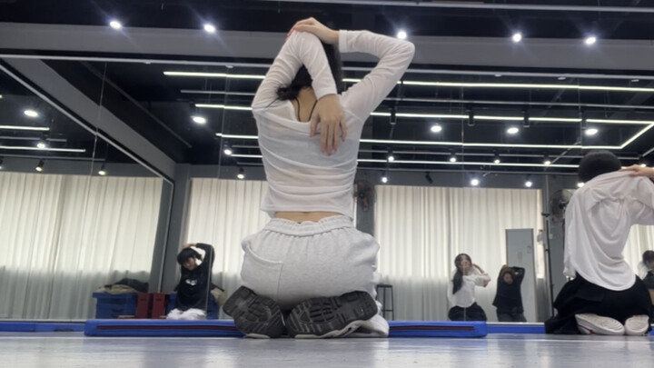 Recording a dancer's daily core training routine at 5x speed