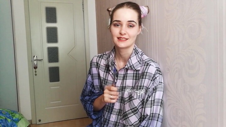 [Video gây tranh cãi] Một netizen hỏi làm thế nào để tán tỉnh gái Nga; anh chàng UP chủ đã hỏi 12 cô