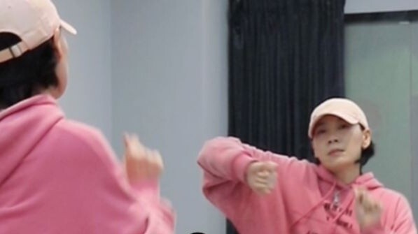 Cara membuat tekstur tubuh Bart Simpson yang menarik 😉Berbagi latihan elemen hiphop