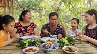 Chợt Thèm Nồi Mắm Kho Chấm Rau Vườn Trong Mùa Dịch| TKQ & Family T698