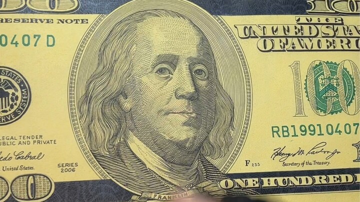 Hand-drawn beautiful banknotes… who else would do that!