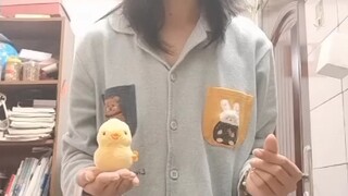 没钱买俊明王子，于是自己给闺蜜录了条生日祝福