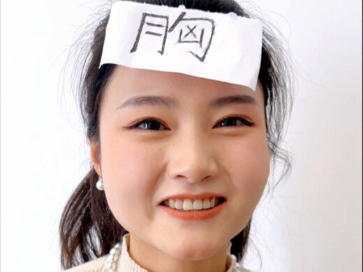 我估计她早就猜到了，只是不敢面对