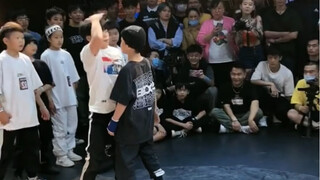 A 10-year-old street dance prodigy from Anhui shocked the audience with his superb dancing skills