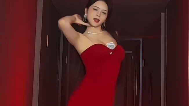 Crow takes a plane and loves Deer to deal cards online