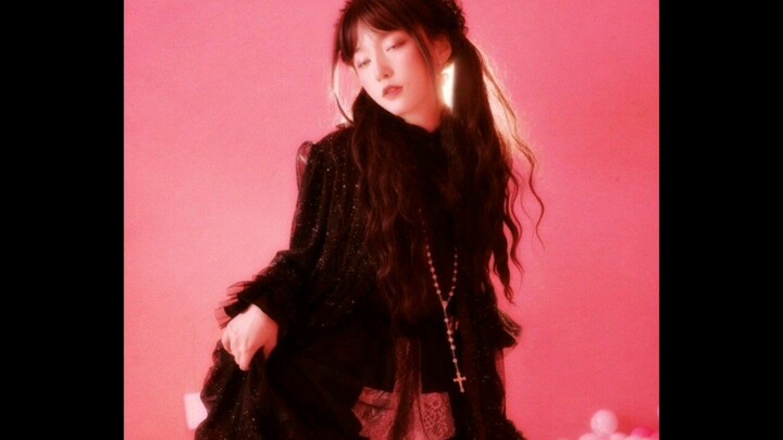 ชุดถุงน่องดำสุดเซ็กซี่ที่สัญญาไว้กับทุกคนมาแล้ว