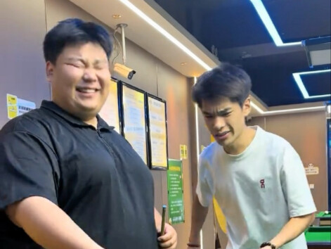 You little rascal, why would you just buy me food out of the blue? Something’s 100% off here!