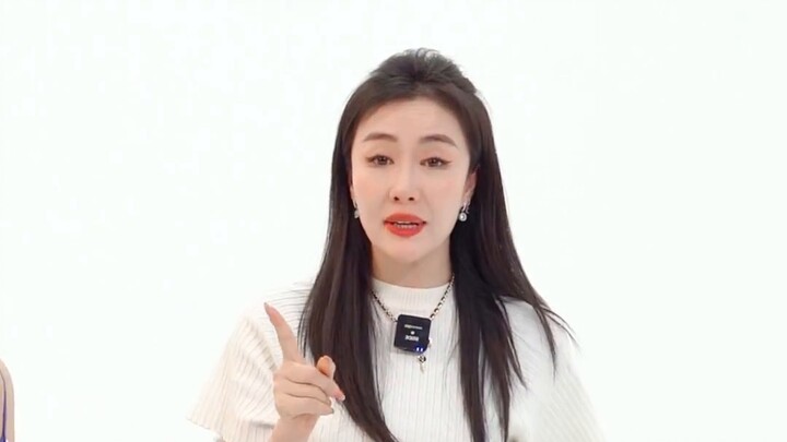 【Learning Chinese dance with Teacher Dong】Can’t get across the back bridge