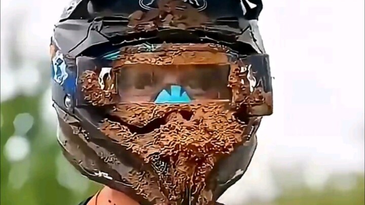 Why Do Mud Racers Use This Helmet 😱
