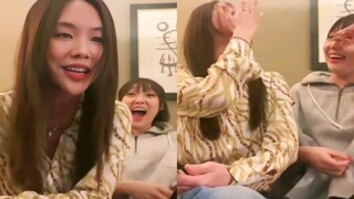 王霏霏李玟暎直播再唱missA串烧一起落泪！