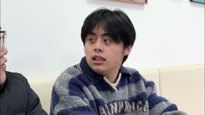 ขี้อายมาก อยู่ที่โต๊ะทำงานก็ไม่กล้าทำงาน