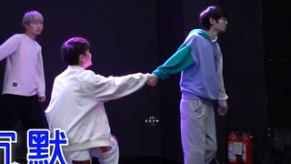 CAT ร้องและเต้นแสดงเพลง KPL ค่ำคืนมหัศจรรย์ "ทั้งหมดคือความรัก" เปิดไมค์เต็มๆ ห้ามพลาดเด็ดขาด～