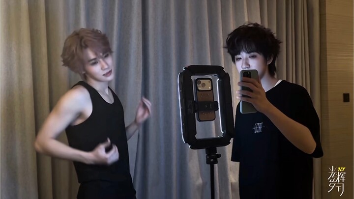 【จางเจินหยวน-เหอจวิ้นหลิน】เสี่ยวเหอ: ฉันรู้สึกมีกลิ่นอายความเป็นชายลอยมาทางนี้