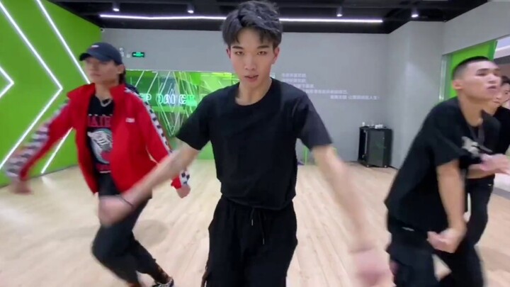 Infinite King Group-King's Will Practice Room