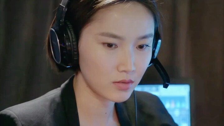 ตำรวจสายลับเข้าไปทำธุรกรรมกับแก๊งธนบัตรปลอม แต่กลับถูกฝ่ายตรงข้ามคอยทดสอบอยู่ตลอดเวลา