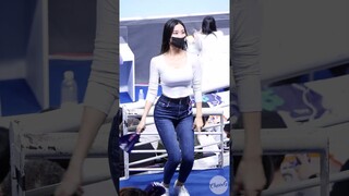 치어리더가 스키니진을 입으니 핏이..ㄷㄷ #이수진 #치어리더 #shorts