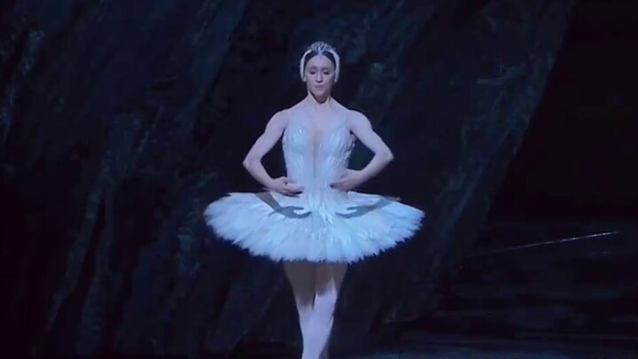 Let's talk about Marianela's White Swan solo dance