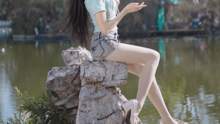 Cùng rực rỡ với những tán cây đầu xuân