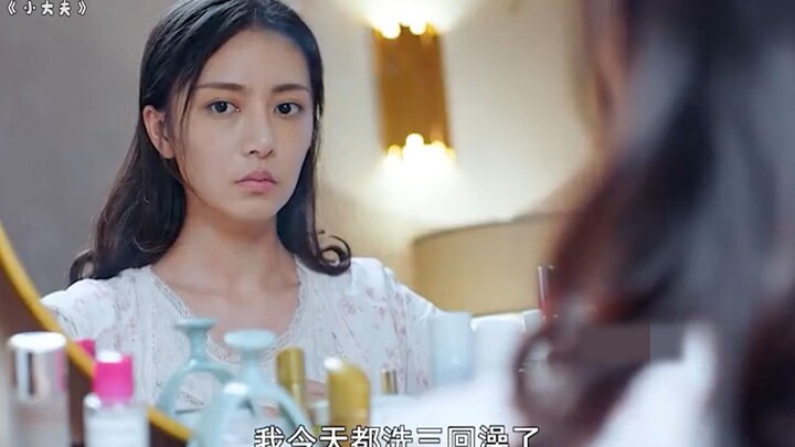 Vợ mắc chứng ái kỷ, chồng ngủ hay tắm xong ba lần cũng không được lên giường; người đàn ông chịu đựn