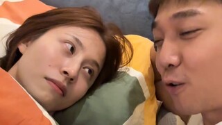 哼 果然婚后就没有爱了！现在睡觉都不搂我了？