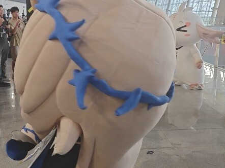 داكا الذي يجري طقسًا غامضًا ما