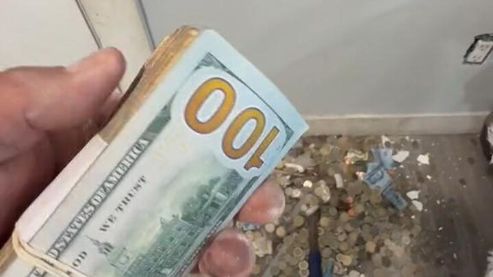 Old banknotes and coins discovered inside the wall!