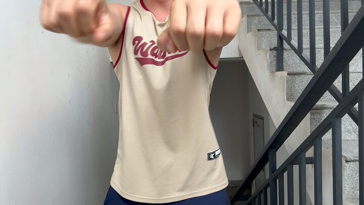 肌肉男跳舞2.0 啦结尾有小彩蛋