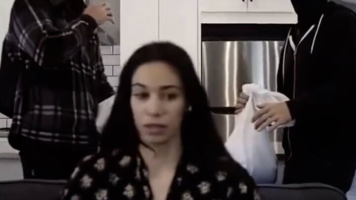 البطلة تواجه لصّين اقتحما المنزل، والتضحية كانت كبيرة جدًا!