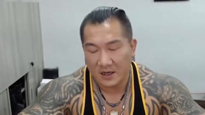 The curator scolded Emilia, and Rem was the king (supplementary file)