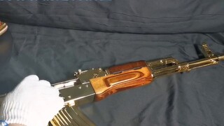 Gold-plated AKM model toy display