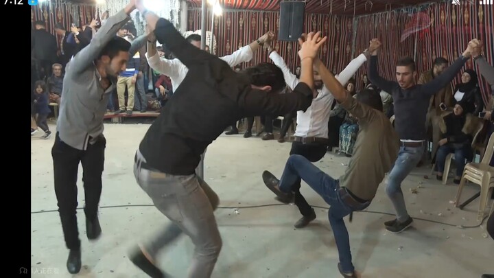 Vũ điệu truyền thống Lebanon Dabke