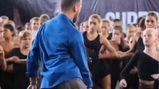 🌍💃2025TikTok viral dance: The magical samba that has European and American netizens all going crazy😵