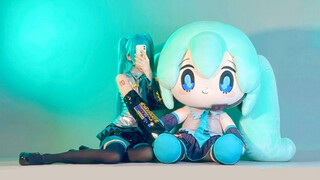 Daily|Cosplay into Hatsune Miku:Super big. Do you like it?