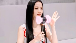 Biểu diễn hỗ trợ ca khúc mới Flower của Kim Ji-soo, hát a cappella hay quá!