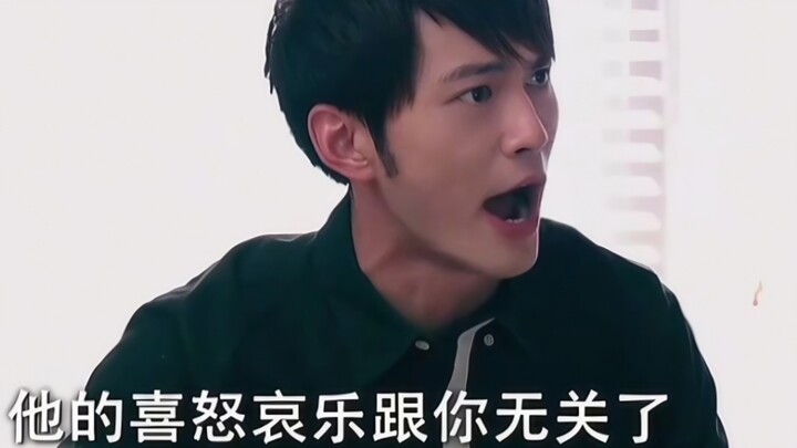 The male second lead, like a normal person, stumbles into a melodramatic idol drama world.