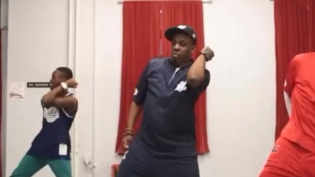 Điệu nhảy vuông thay thế - các bước nhảy hip-hop cơ bản phù hợp với người trung niên và người cao tu