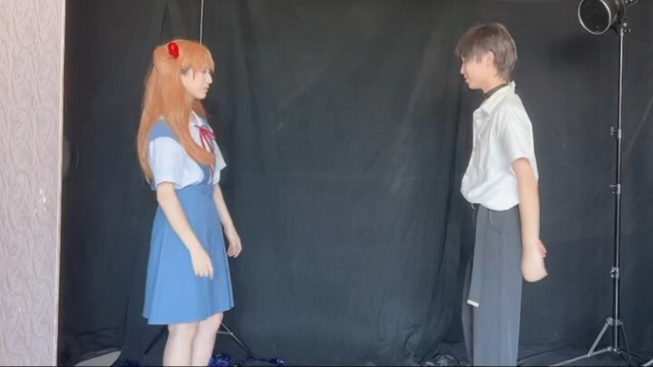 Asuka and Ikari Shinji say hello