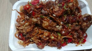 Thai Food Stir-fried crab with Garlic and Chili ปูนิ่มผัดพริกเกลือ ต้องตาปูดอง