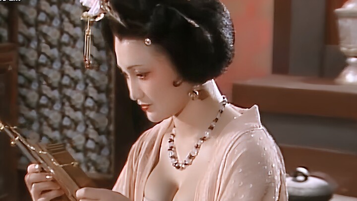 Back in the day, actors really went all out—some even gained 50 pounds just to nail a role!