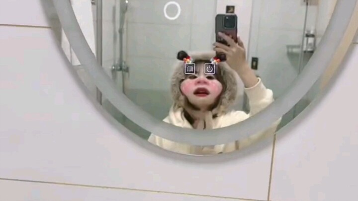 Tiểu Khoai Tây Phương Nam: Các anh chị ở Đông Bắc ơi, mọi người hồi nhỏ ăn gì mà lớn cao vậy nhỉ?