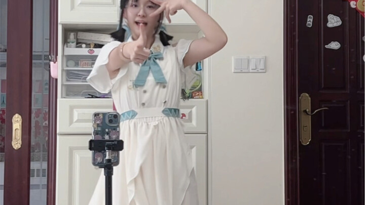 买到了超级适合跳跃动青春的裙子！