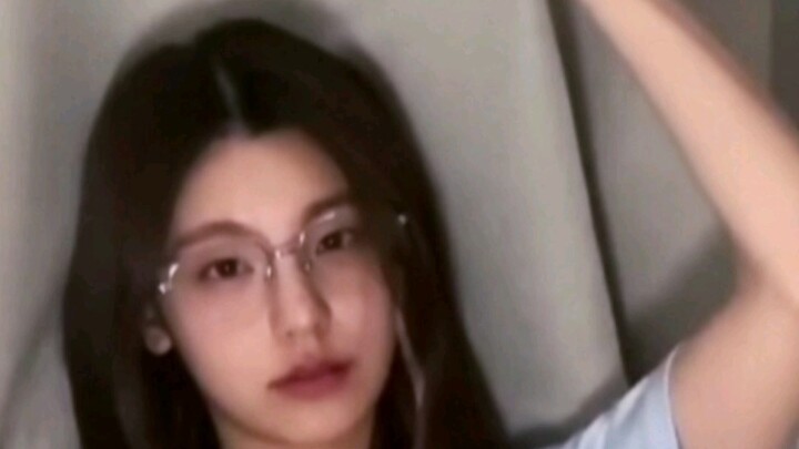 【هوانغ لي تشي】انعكاس على مستويين...